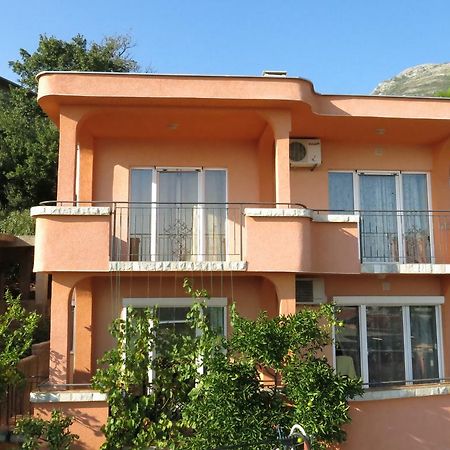 Apartments Victoriya Sutomore Εξωτερικό φωτογραφία