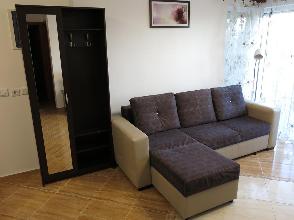 Apartments Victoriya Sutomore Εξωτερικό φωτογραφία